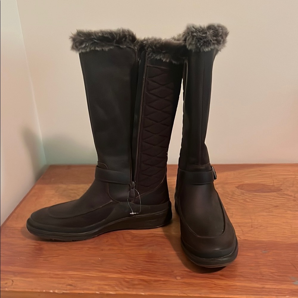 Merrell Dark Brown Quilted Winter Boots - Picture 5 of 5